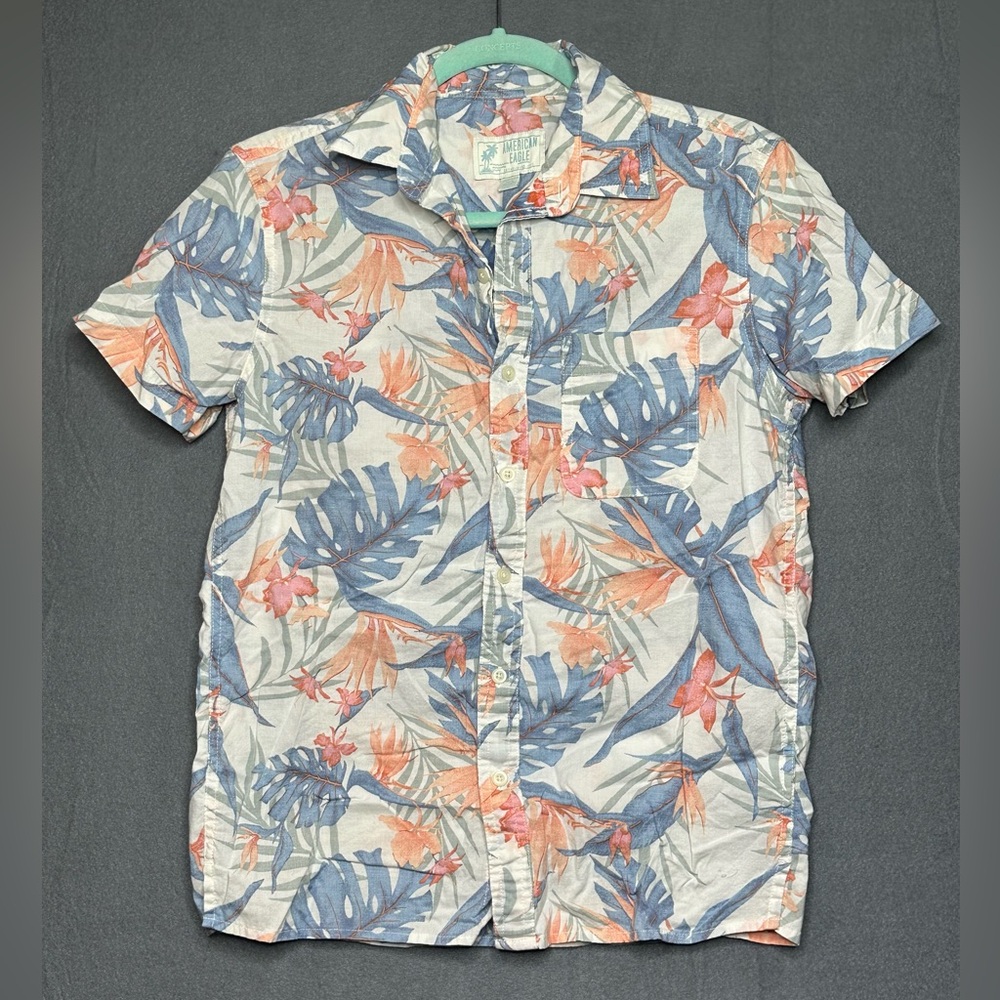 American Eagle Outfitters Coral & Blue Tropical Short-Sleeve Button-Down Shirt